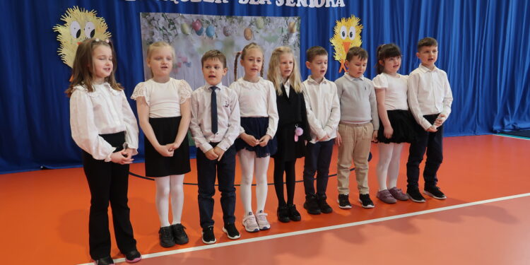 ZAJĄCZEK  DLA  SENIORA